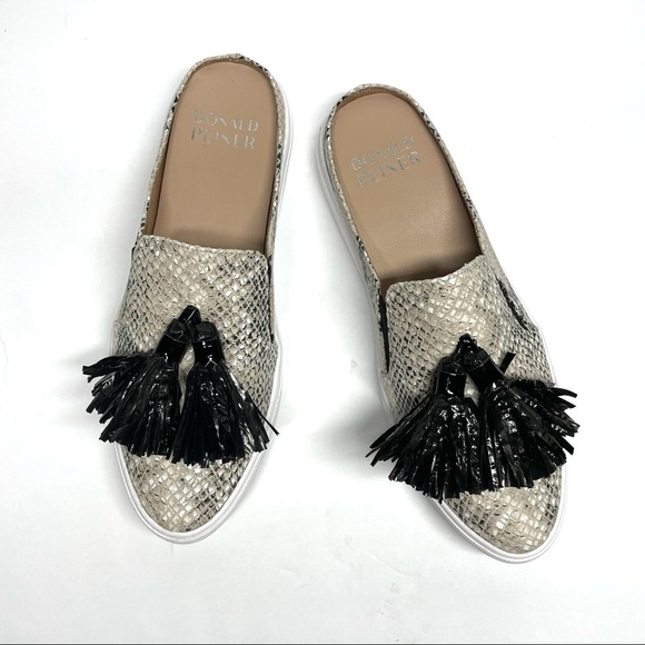 Donald J. Pliner Pauly Snake Tassel Slip Mule - Picture 3 of 11